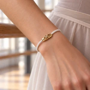 Bracelet Danse BONIDAY – finition or porté au poignet